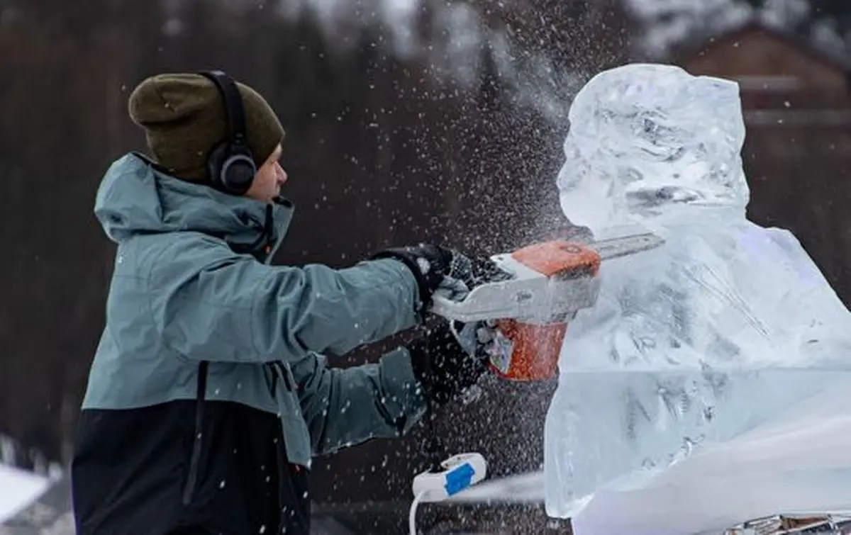 Concours de sculptures sur glace à Valloire