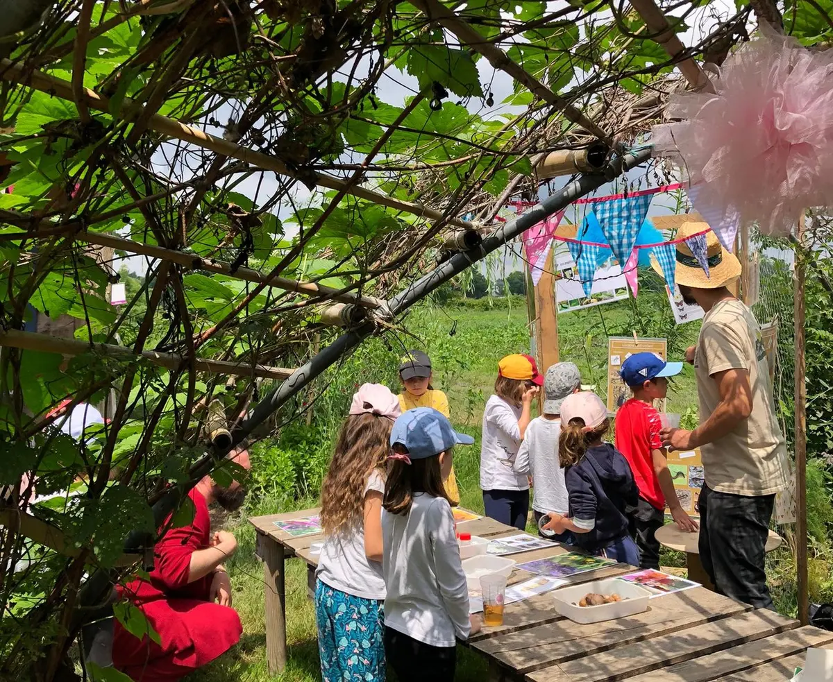 Conte sur les grenouilles et observations, à la Cueillette de l'Aragnon