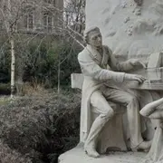 Copie de De la nouvelle athènes à la plaine monceau : de l’intimité au raffinement