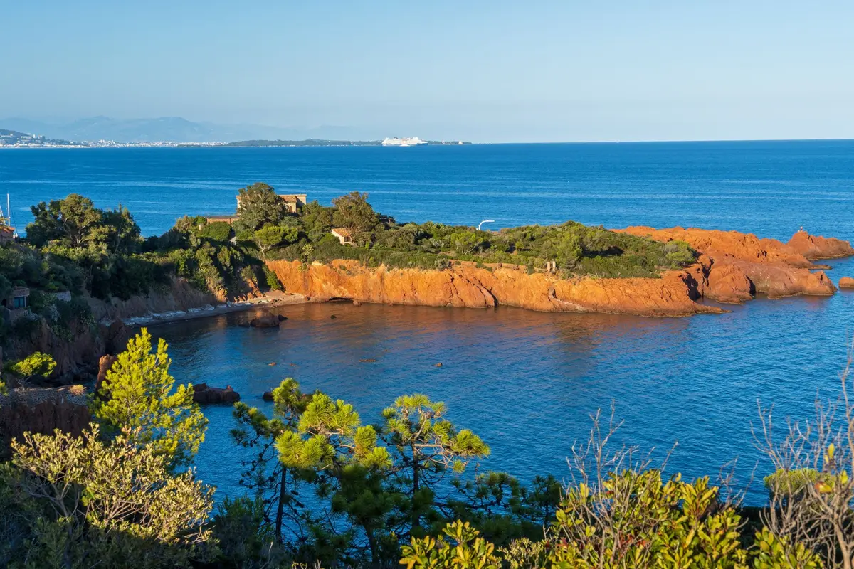 Corniche d'Or : 9 haltes secr&egrave;tes