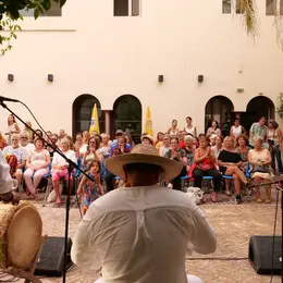 Côté Cour
