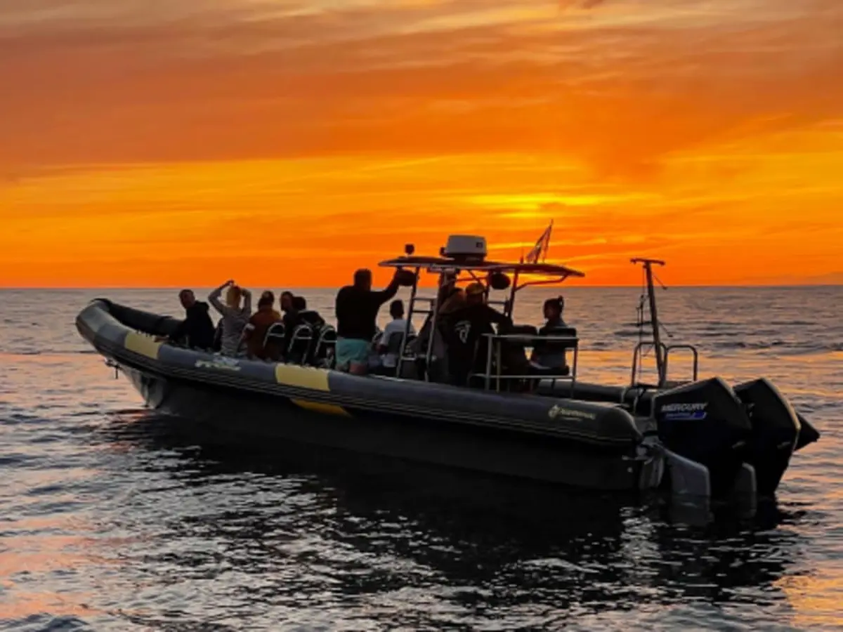 Coucher de soleil aux sanguinaires en bateau depuis Porticcio
