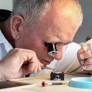 Cours d'initiation à l'horlogerie à Paris 8ème