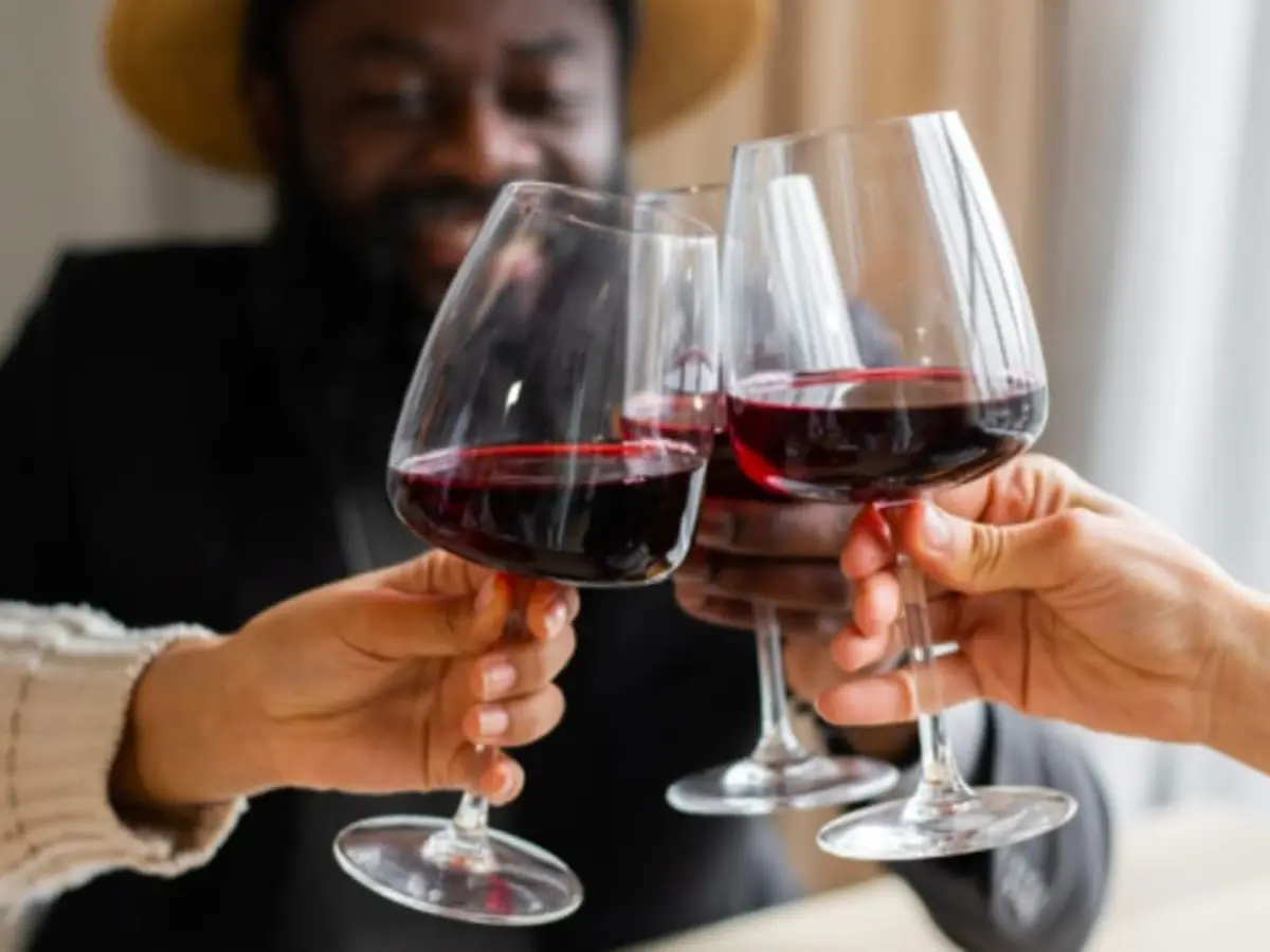 Cours d'oenologie au Domaine JP Rivière à Lachassagne (69)