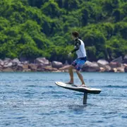 Cours de E-foil à Libourne au bord du lac des Dagueys (33)