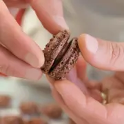 Cours de pâtisserie Les Macarons à l'Ecole Ducasse