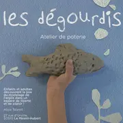 Cours de poterie - tasse et assiette à biscuits