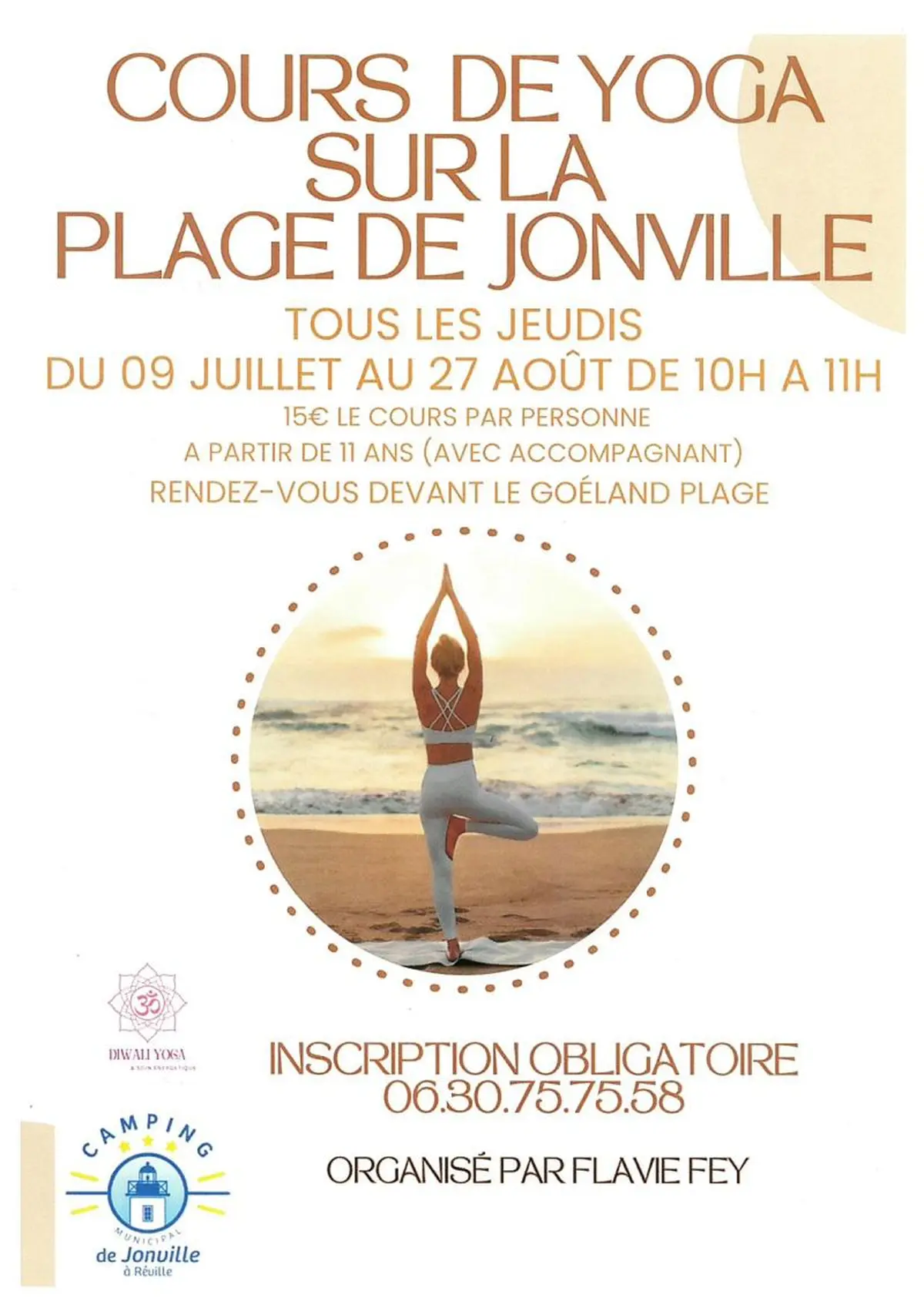 Cours de yoga à la plage