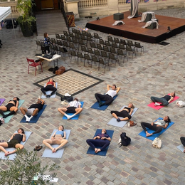 Cours de yoga tout niveau