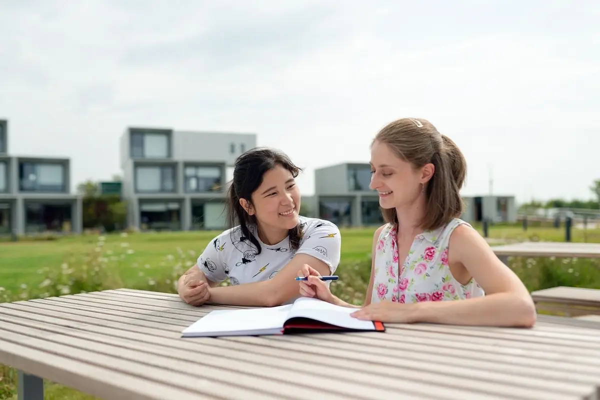 Cours particuliers : comment aider son enfant à reprendre confiance sans lui mettre la pression ?