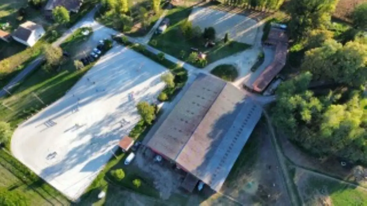 Cours privés ou collectifs, balades, stage d'été aux Ecuries du Dropt