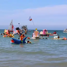 Course des objets flottants non identifiés