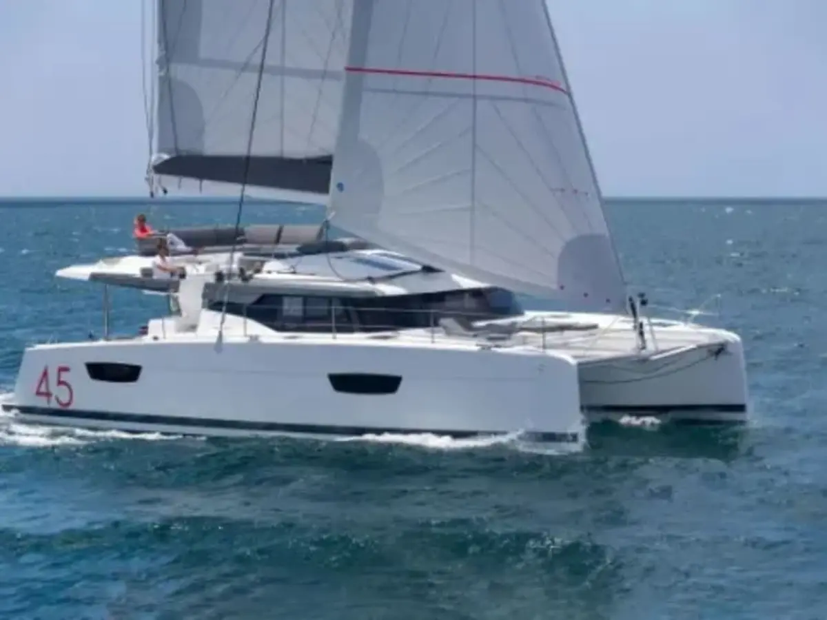 Croisière à la journée sur un catamaran à Marseille (13)
