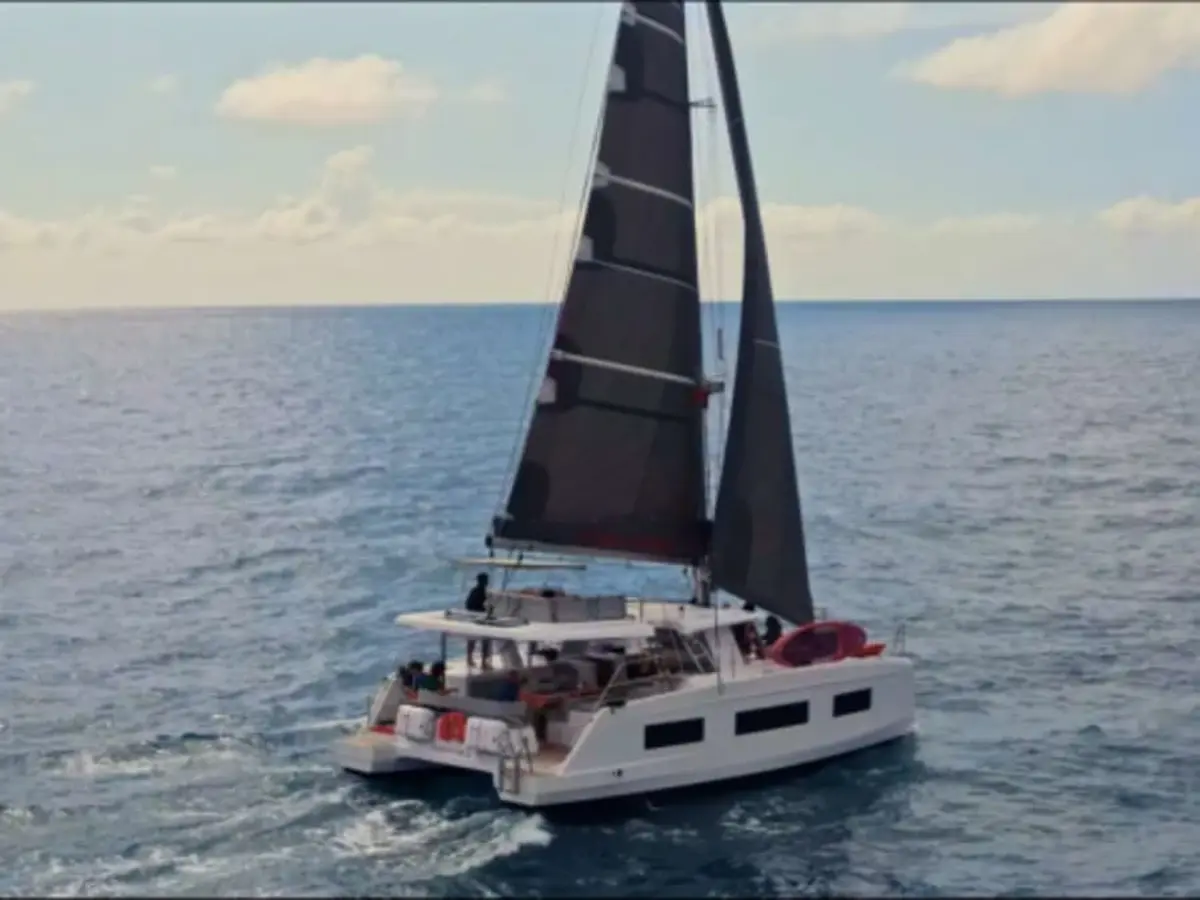 Croisière apéro au coucher du soleil depuis Antibes (06)