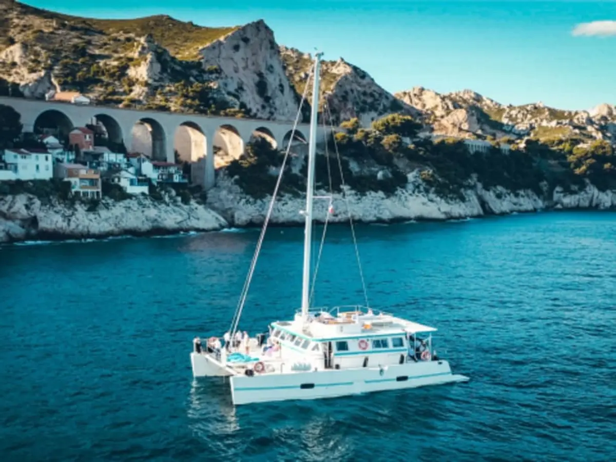 Croisière brunch en catamaran à Marseille (13)