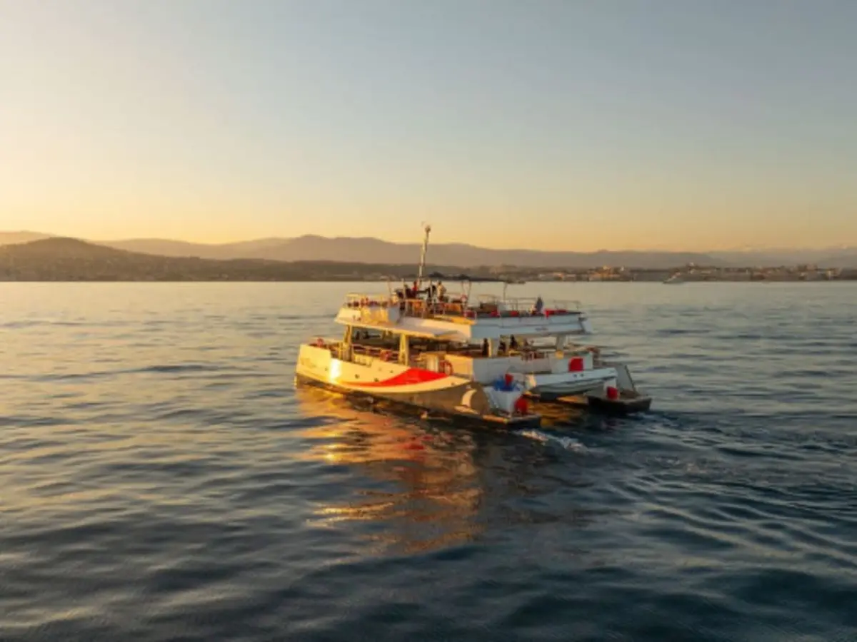 Croisière coucher de soleil en catamaran depuis Nice