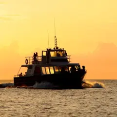 Croisière coucher de soleil et apéritif à Saint-Gilles-les-Bains
