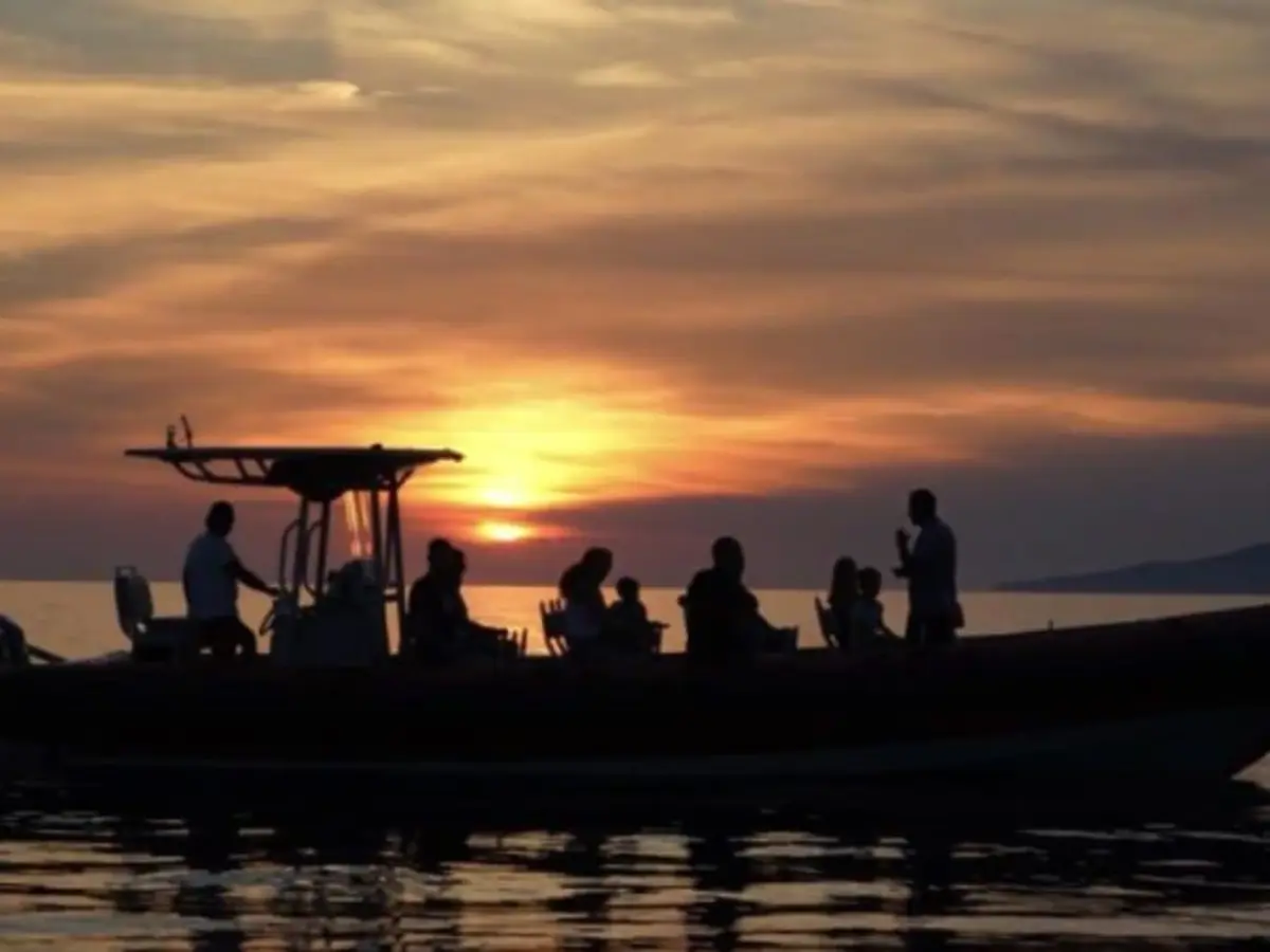 Croisière et apéro Scandola, Girolata, Piana et Capo Rosso