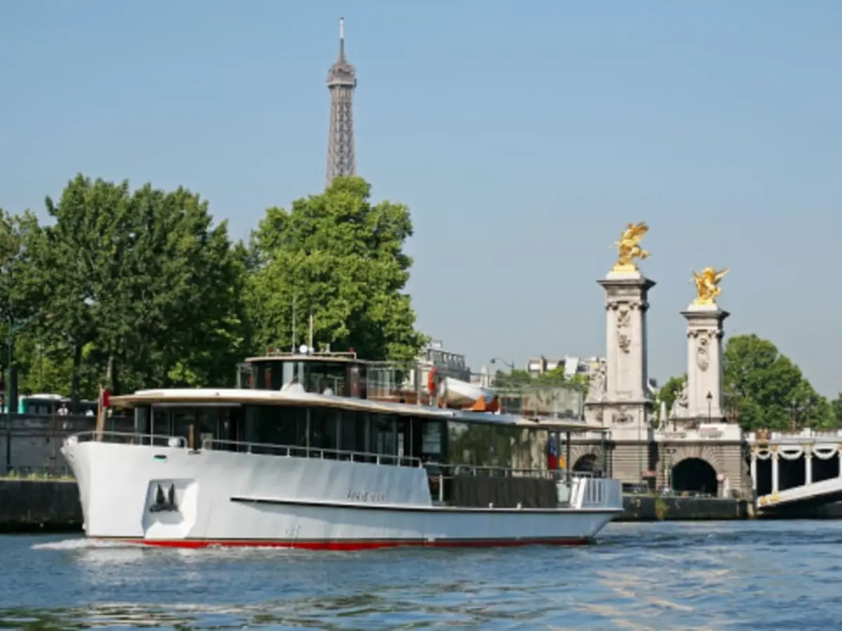 Croisière guidée sur la Seine par Les Vedettes de Paris