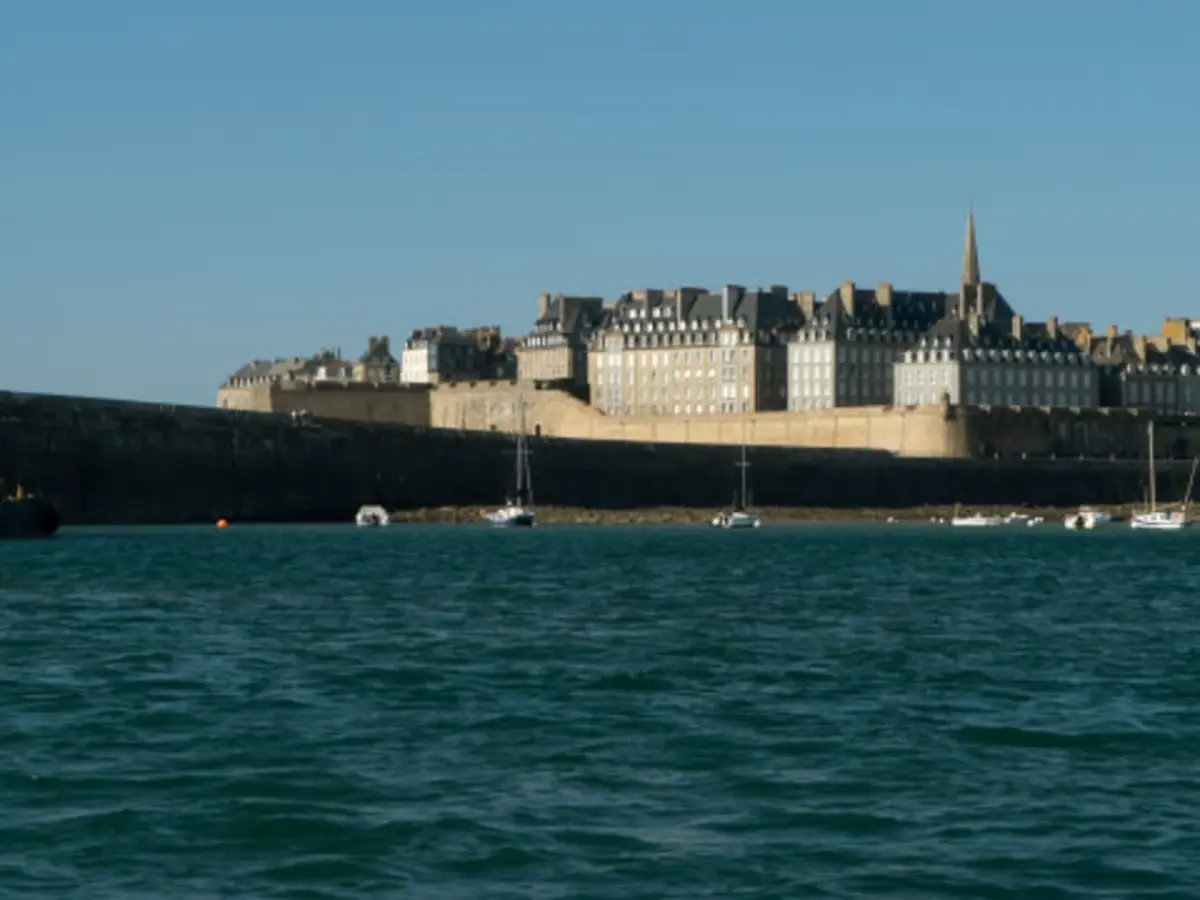 Croisière privatisée le long de la Côte de Saint-Malo (35)