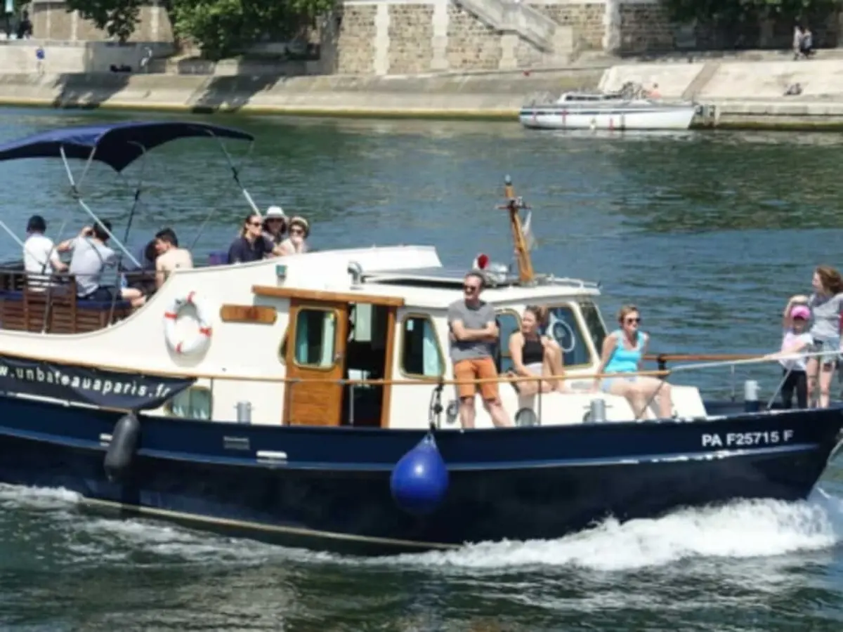 Croisière privée en bateau sur la Seine à Paris