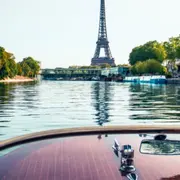 Croisière privée en bateau sur la Seine jusqu'à Notre Dame