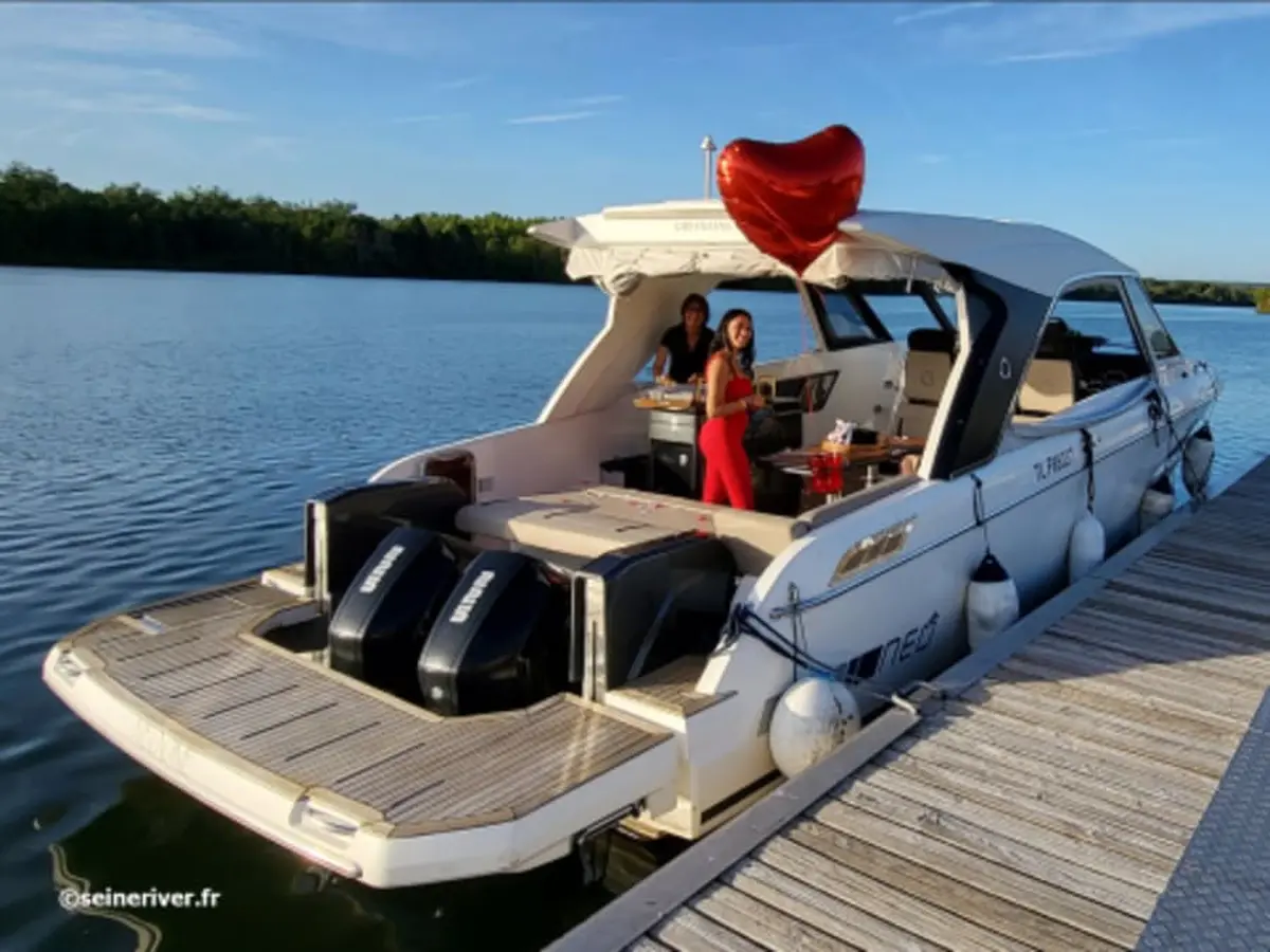 Croisière privée Mid-day au départ de Mantes-la-Jolie (78)