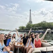 Croisière privée sur la Seine au départ du port de Grenelle