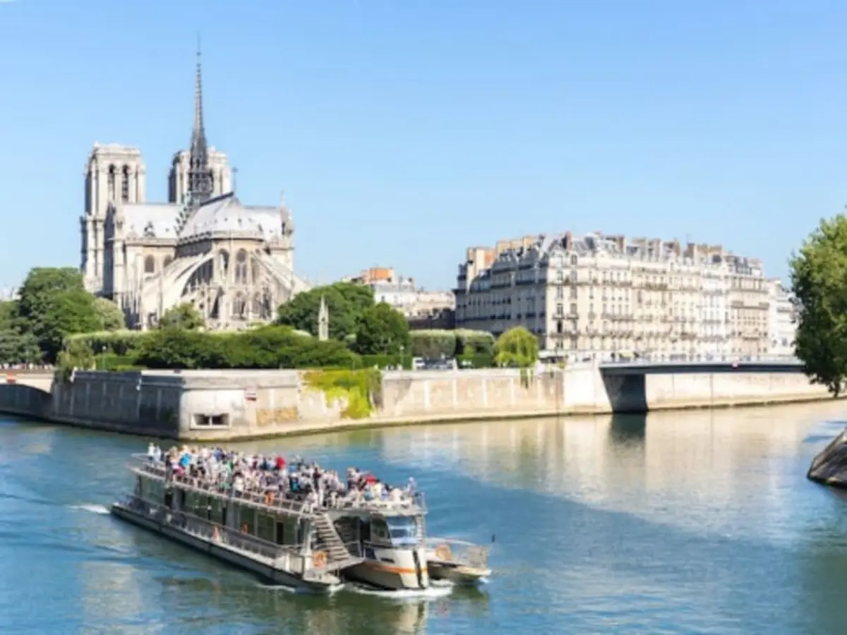 Croisière promenade sur la Seine par les Bateaux Parisiens