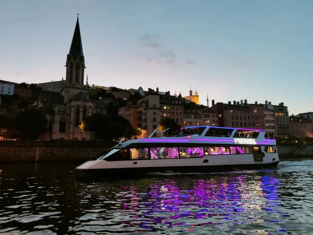 Croisière spéciale Saint-Valentin à bord de l'Officiel à Lyon