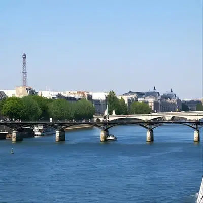 Croisière sur la Seine et visite des canaux parisiens