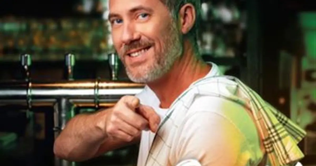 Daniel Camus dans Happy Hour