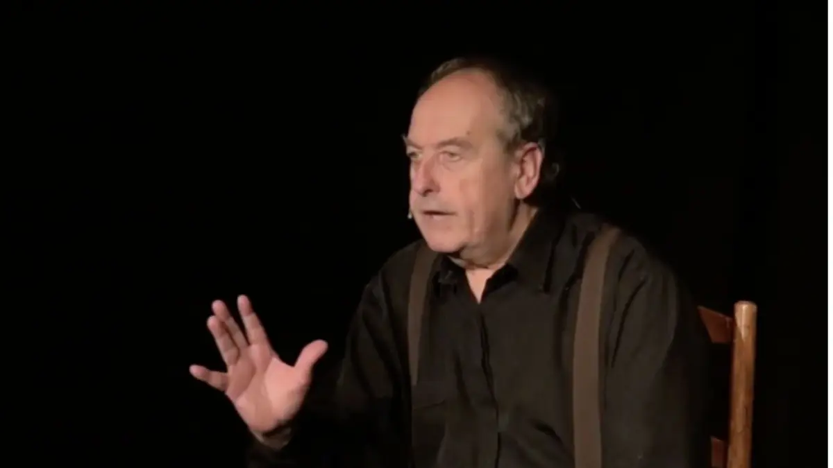 Daniel L’Homond en soirée à la maison de quartier des Romains