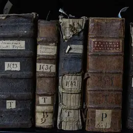 Dans les coulisses des livres anciens de la médiathèque