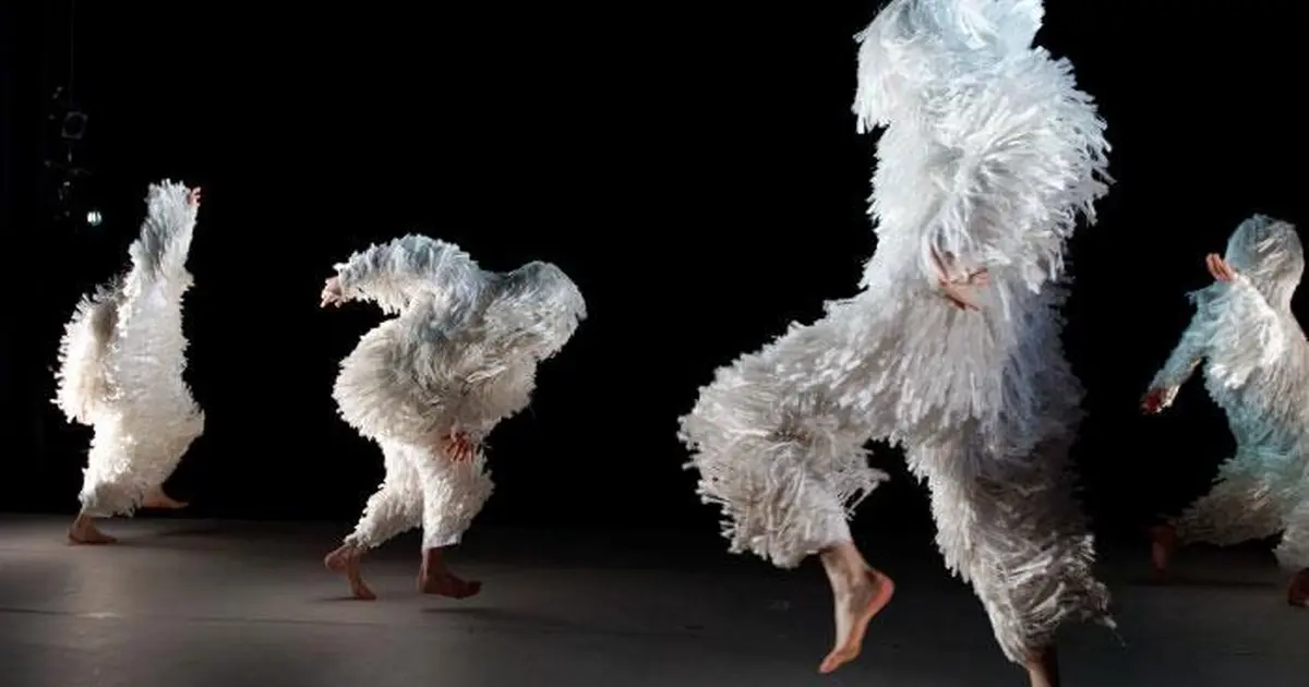 Danse - A4 (comme la feuille)