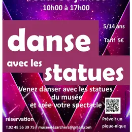 Danse avec les statues