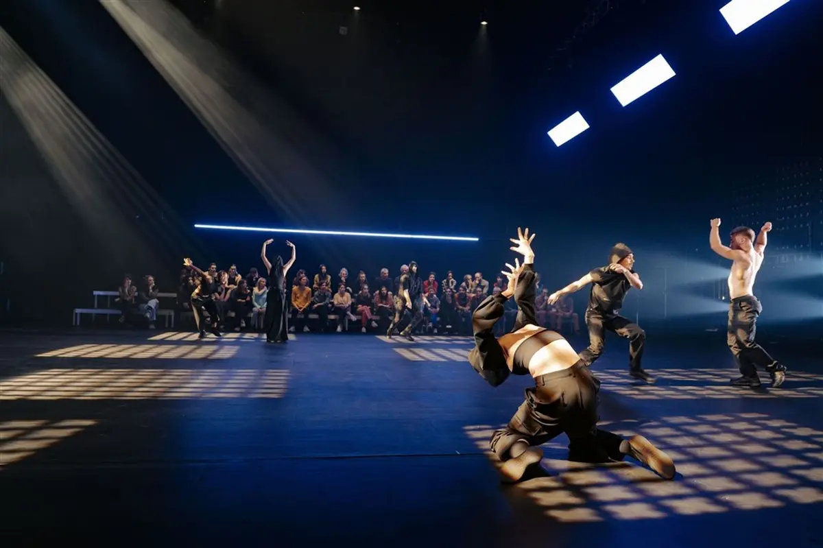 Danse dehors dedans
