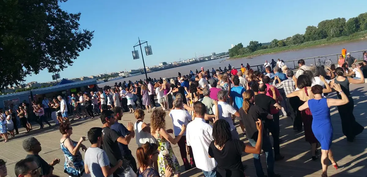 Dansons sur les Quais &agrave; Bordeaux