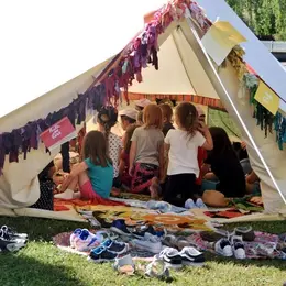 La toile à histoire, les contes de Léa 