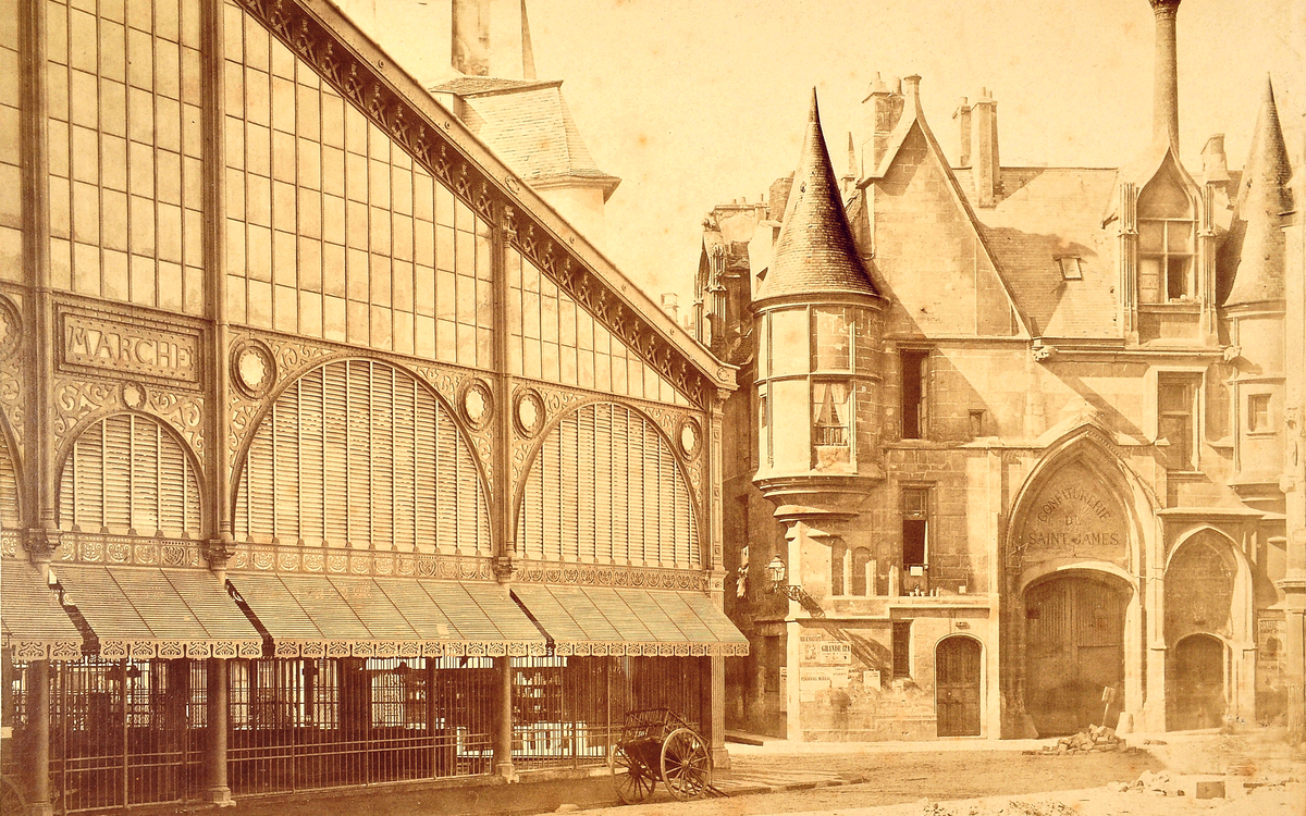 Hôtel de Sens_02_1880_1886.JPG marché