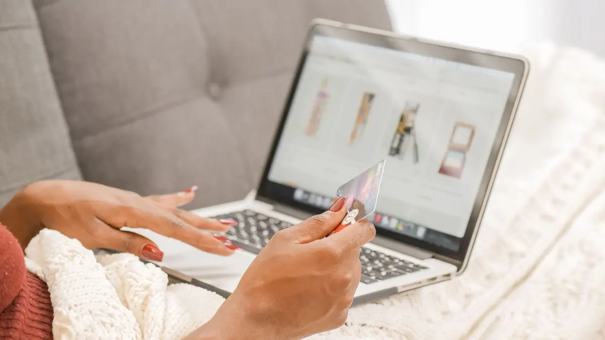 De la routine quotidienne au parfum de niche : les meilleurs sites de beauté en ligne en France en 2026