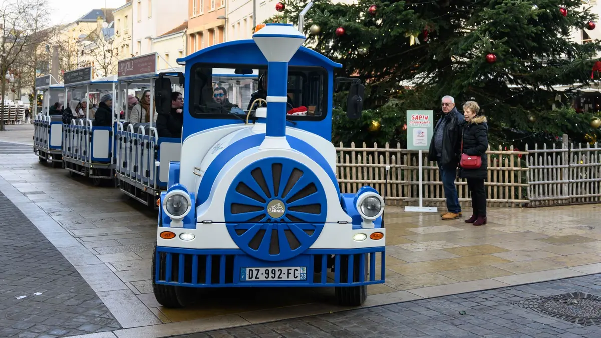 Déambulation du petit Chart'Train - Noël à Chartres 2025