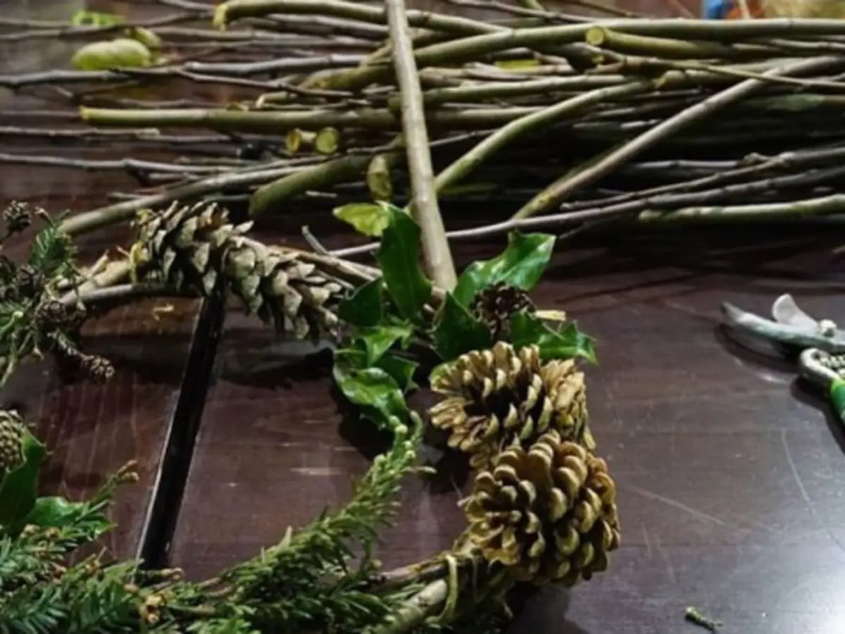 Décorations de Noël au naturel à Montardon (64)