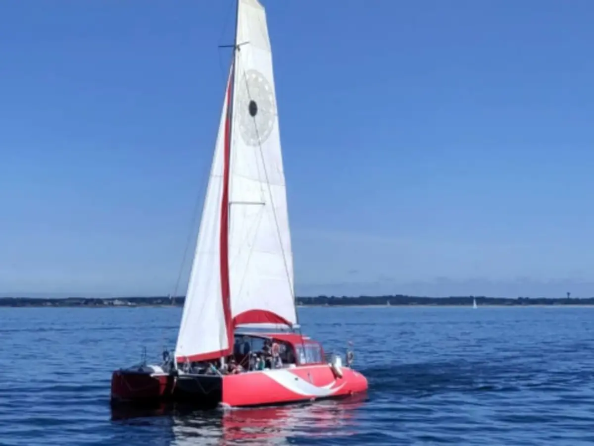 Découverte à la voile autour de l'Île de Groix (56)