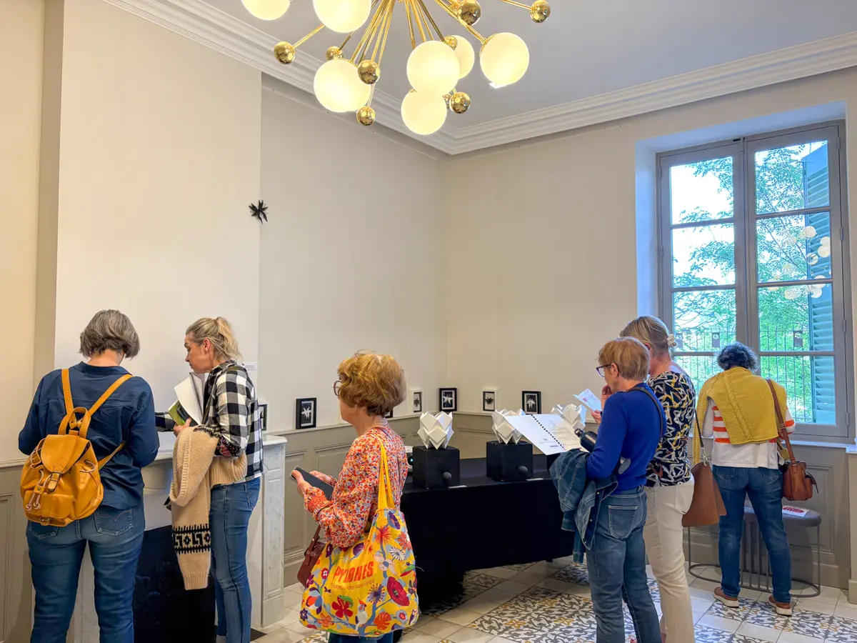 Découverte de l’exposition « Matières Brutes » par Pierre Bénard Ségu & des parfums de niches par Félix Lemarchal - Rencontres Parfumées
