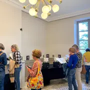 Découverte de l’exposition « Matières Brutes » par Pierre Bénard Ségu & des parfums de niches par Félix Lemarchal - Rencontres Parfumées