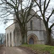 Découverte des fresques médiévales de la chapelle de Plaincourault