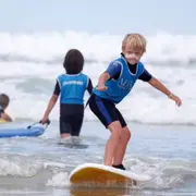 Découverte du surf pour enfants à Seignosse (40)