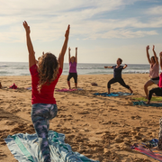Découverte du yoga sur la plage