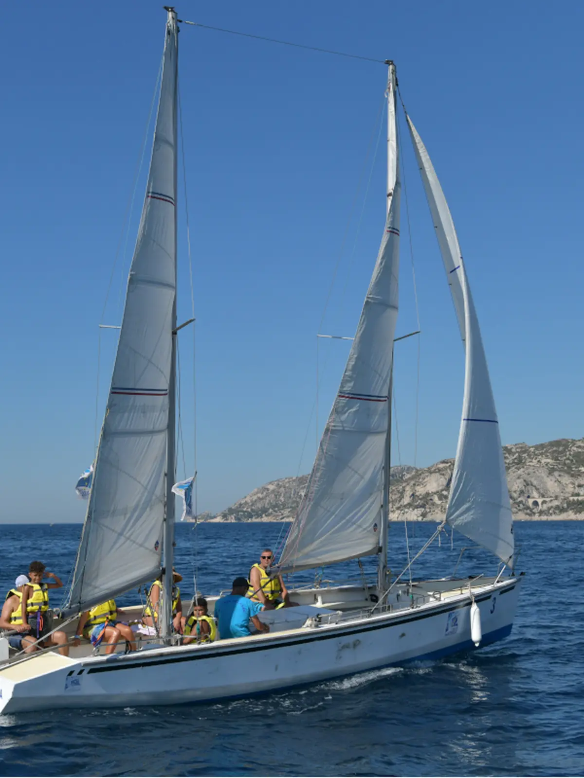 Découverte et initiation à la voile en équipage - Base nautique de Corbière